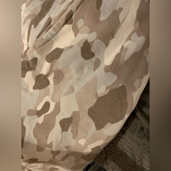 Nike Mens Camouflage Fleece Shorts, Like New, Drawstring Closure, Medium - Picture 8 of 13